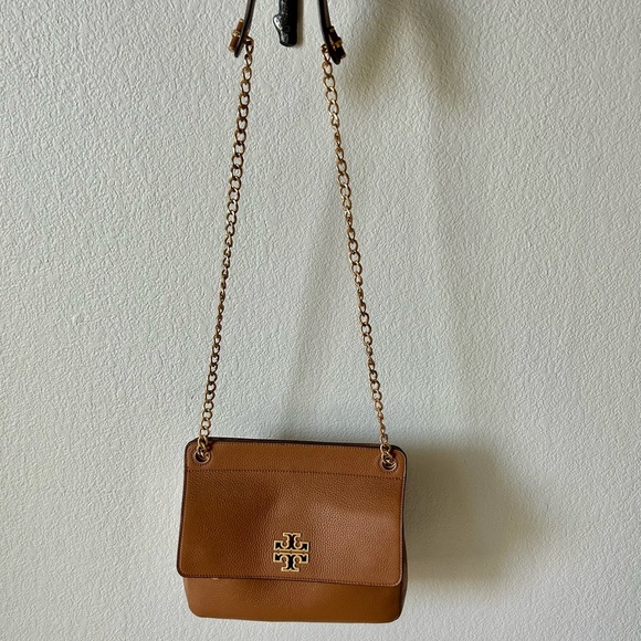 🎉Host pick!🎉{Tory Burch} Britten Flap Shoulder bag - Picture 3 of 11